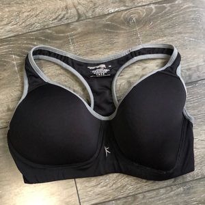 Danskin Now body racerback sports bra